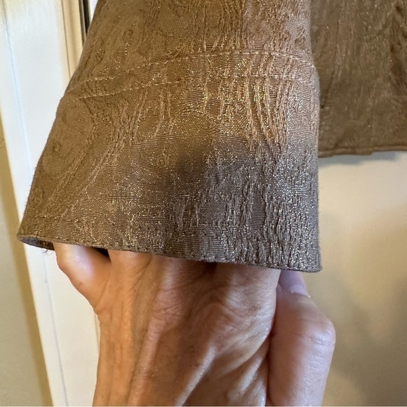 Chico’s Jacket Boxy Muted Leaf Print in Latte Brown w/ Metallic Gold Sheen Sz M - Picture 8 of 11